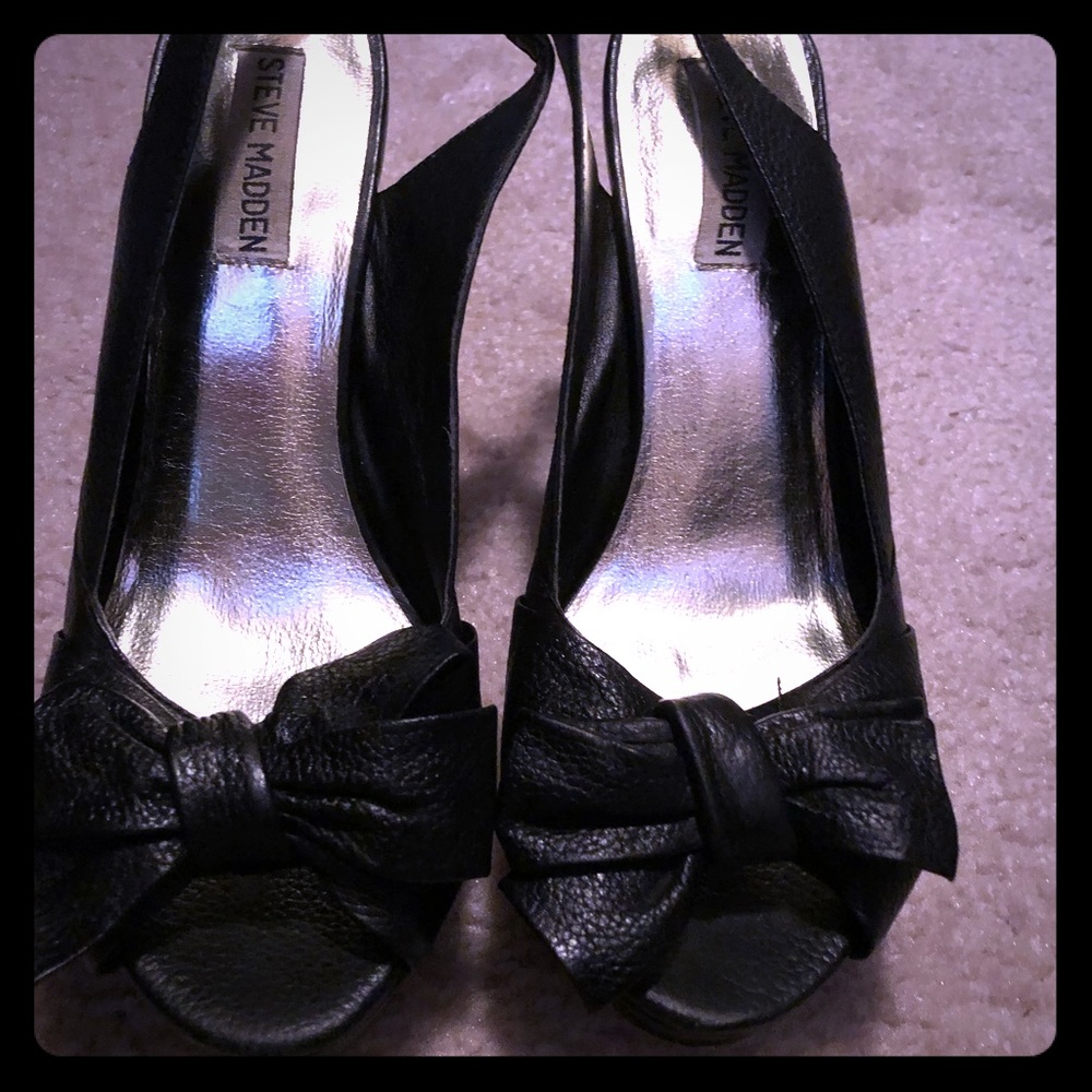 Women’s Steve Madden size 7 BLK Faux leather heels
